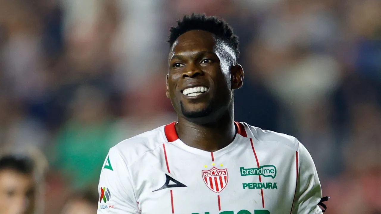 Diber Cambindo, todavía jugador de Necaxa. 