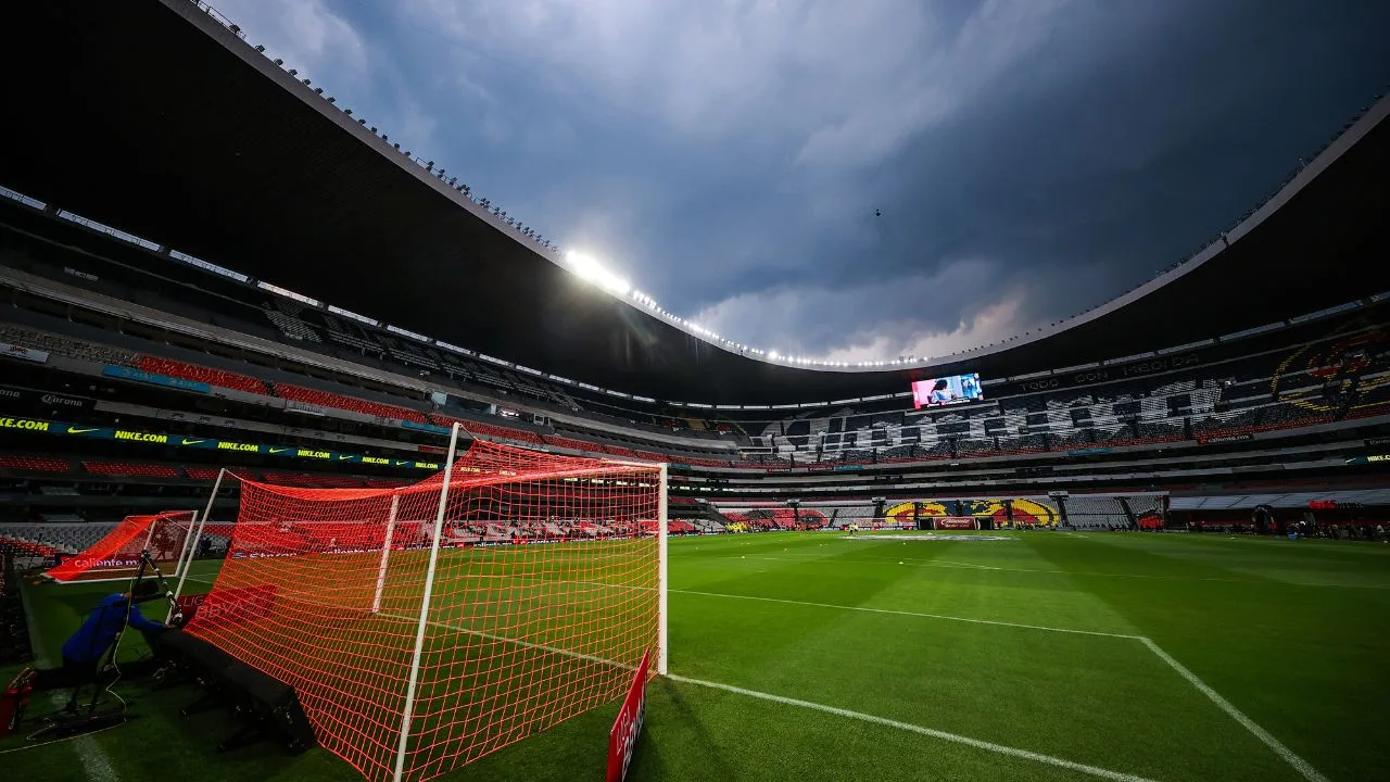 Imagen del Estadio Azteca, previo a su remodelación. 