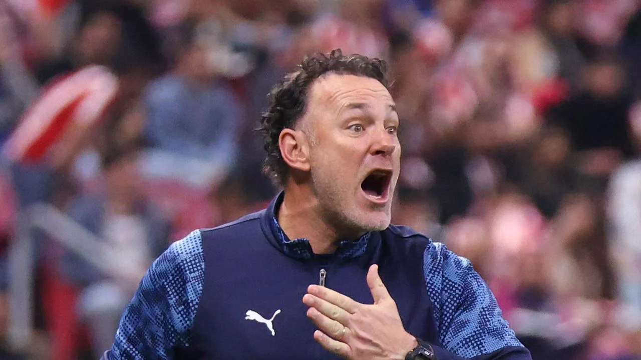 Los siete jugadores de Chivas con los que no cuenta Milito: El Clausura 2026 sacude al Rebaño Gabriel Milito, entrenador de Chivas.
