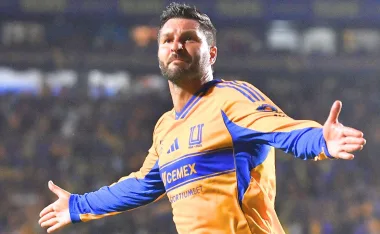 Gignac vive a puro lujo en Nuevo León.