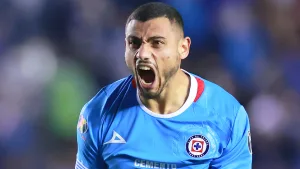 Cruz Azul recibe irrechazable oferta por Giorgos Giakoumakis: nuevo interesado en el goleador