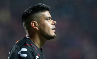 Lejos de la fama y los grandes lujos, Gustavo Bou sigue vinculado al fútbol con su club favorito y así es su día a día.