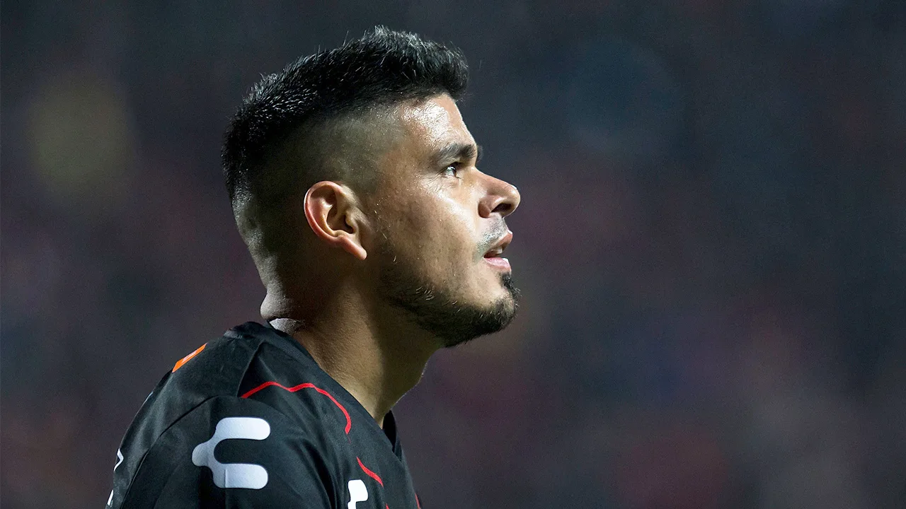 Lejos de la fama y los grandes lujos, Gustavo Bou sigue vinculado al fútbol con su club favorito y así es su día a día.
