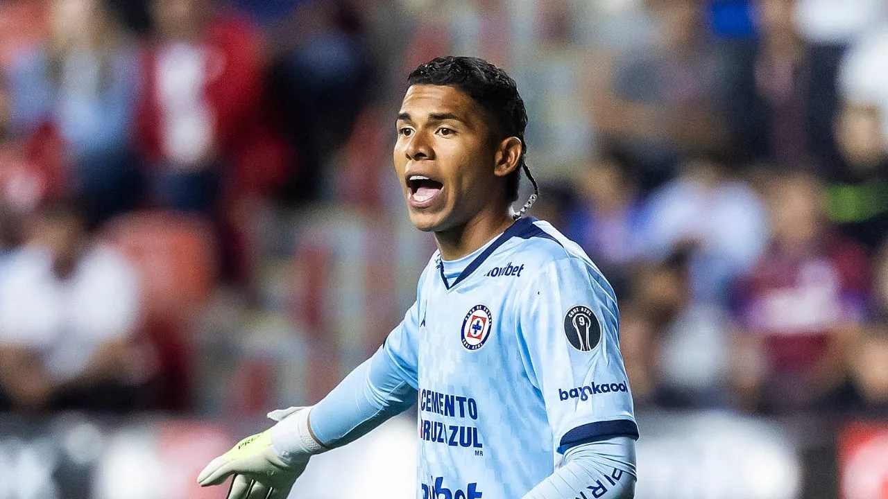 Kevin Mier, portero del Cruz Azul. 