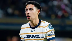 Leo Suárez tendría que volver a Pumas y Efraín Juárez tomaría drástica decisión sobre su futuro