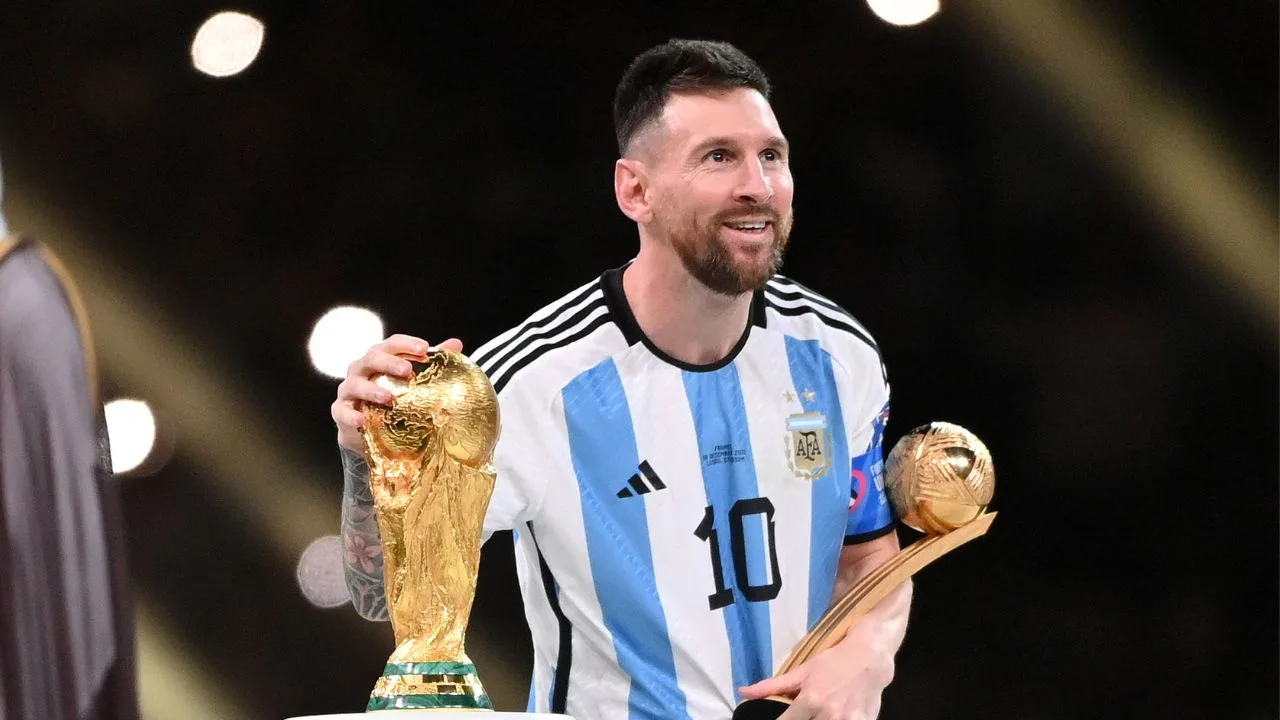 Lionel Messi, Campeón del Mundo con Argentina en Qatar 2022. 