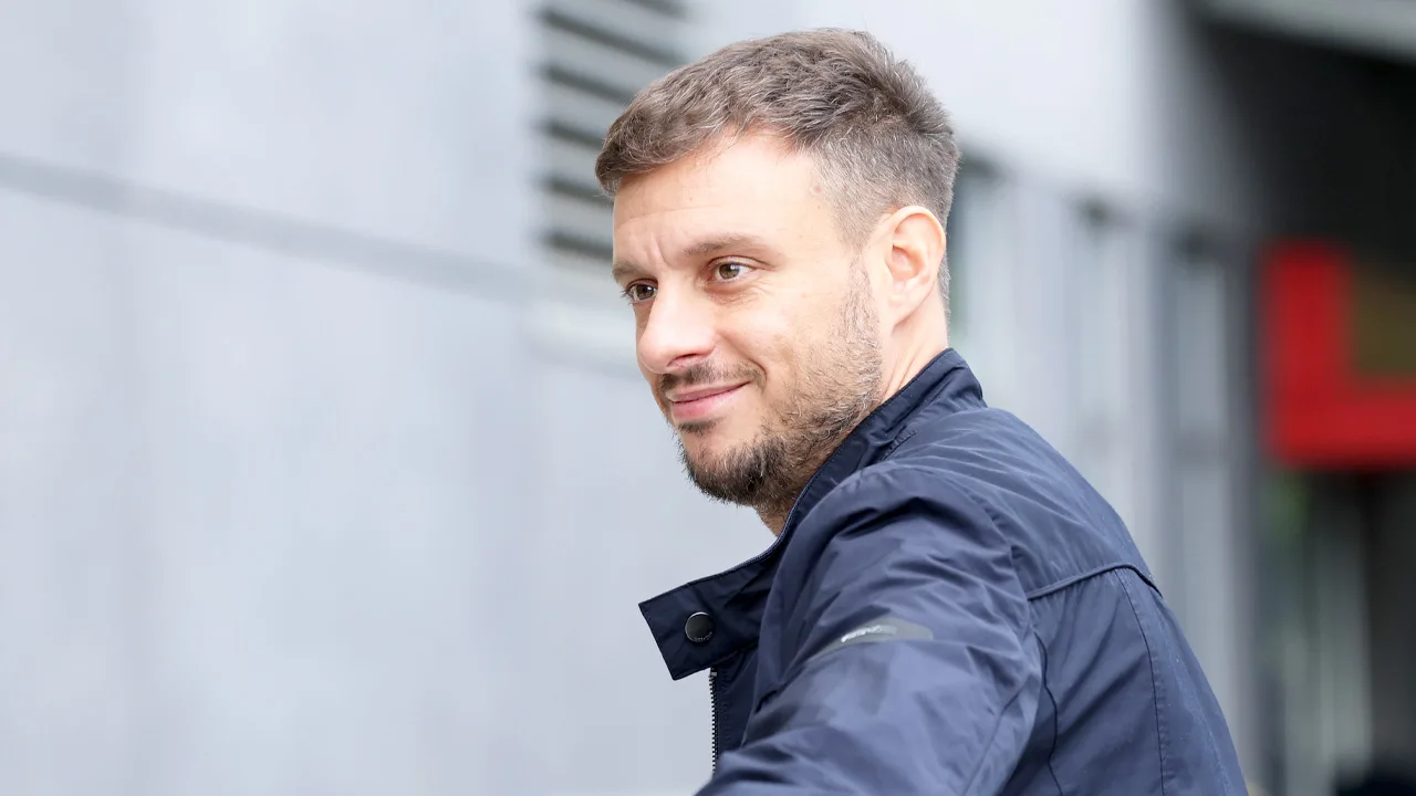 Martín Anselmi negocia su futuro en 2026.