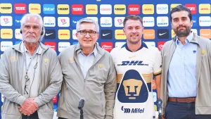 Oscar Mejía Barón y Eduardo Saracho dejan Pumas.