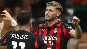 Al interior del AC Milan rompen el silencio y revelan fecha de regreso de Santiago Giménez