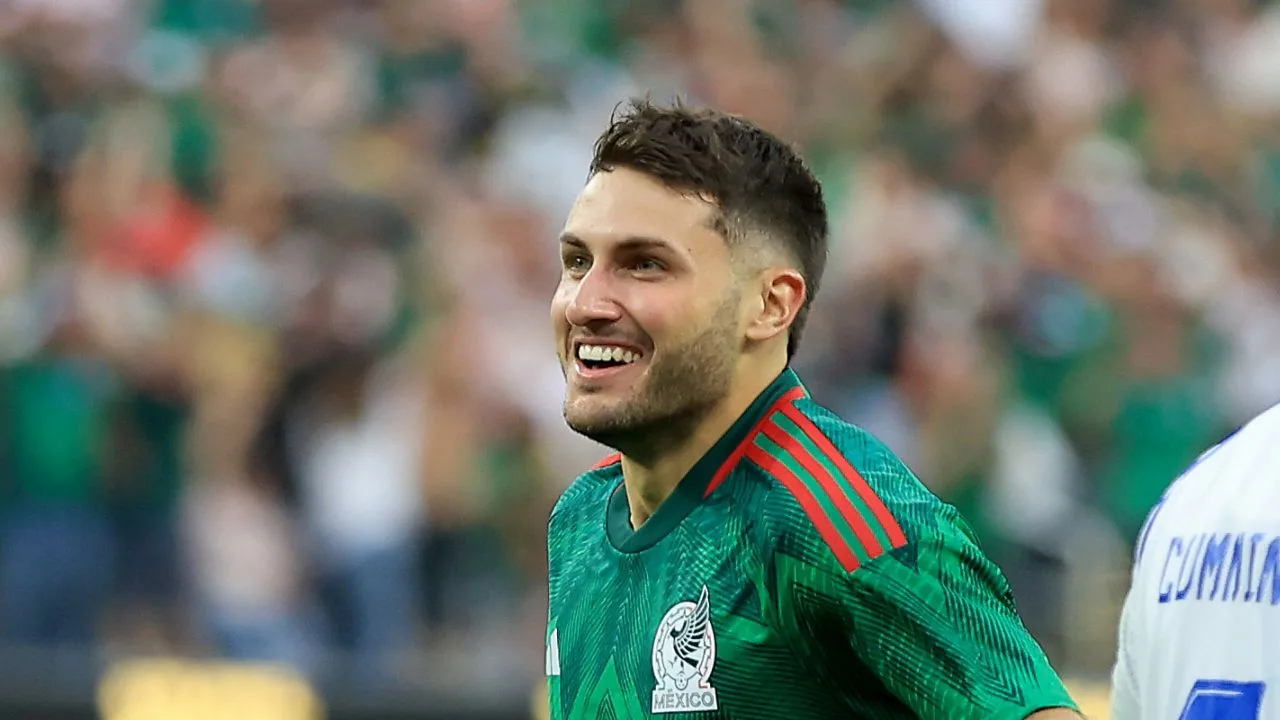 Santiago Gimenez, jugador de la Selección Mexicana. 