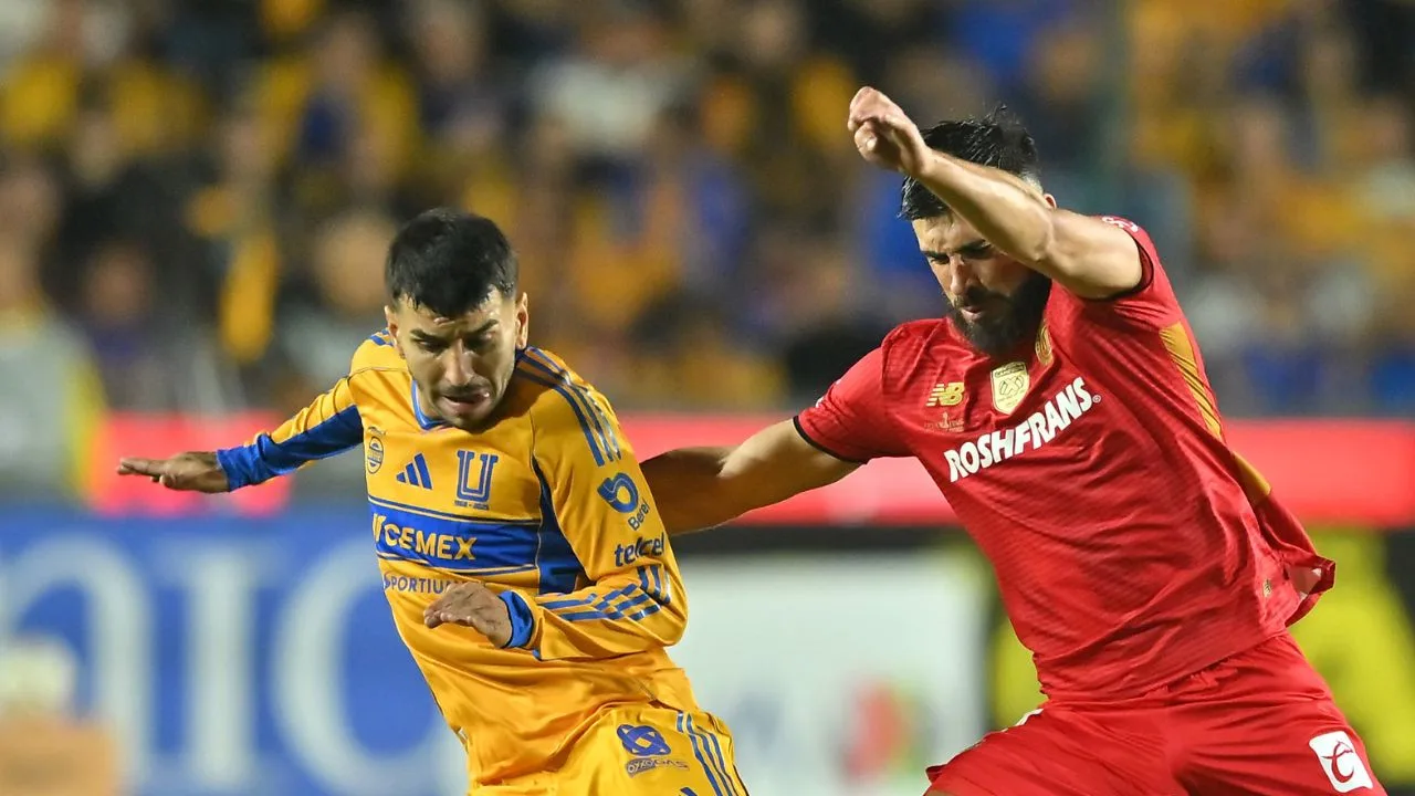 Imagen del partido de ida entre Tigres y Toluca, de la Final del Apertura 2025.