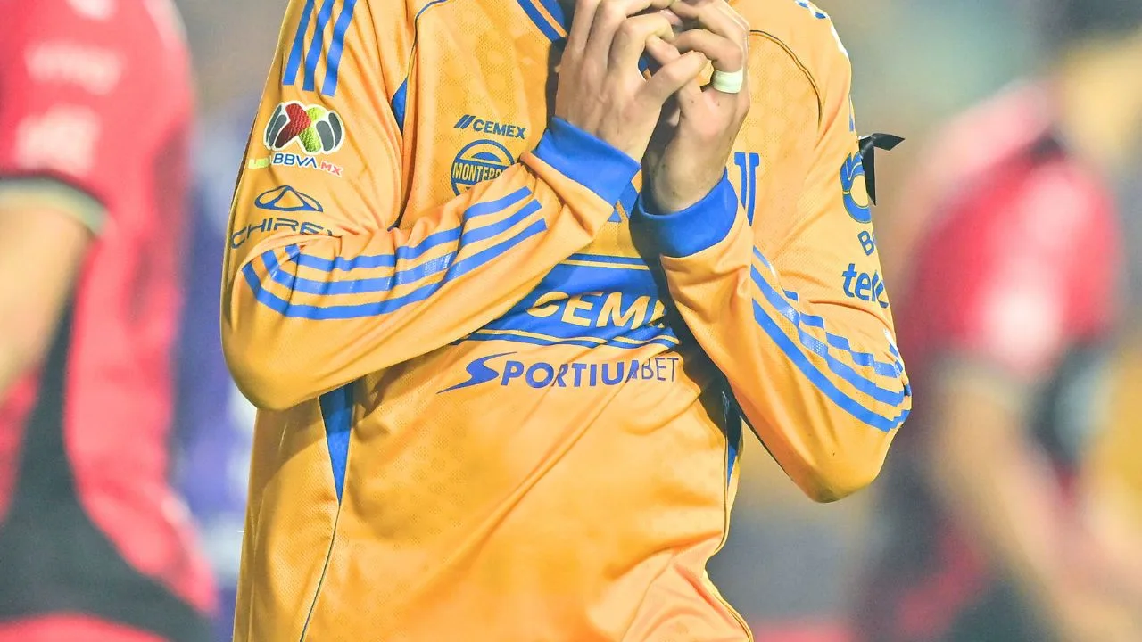 Tigres en alerta: jugador clave estaría en duda para la semifinal de vuelta del Apertura 2025 ante Cruz Azul.