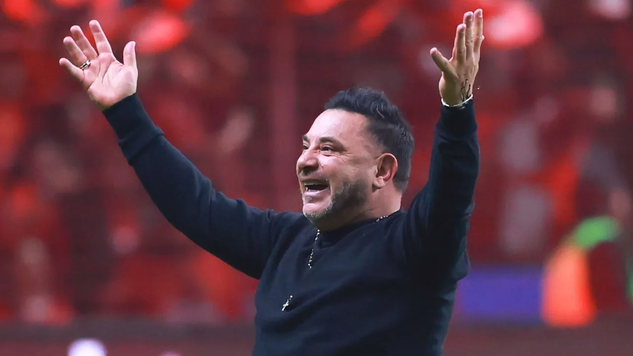 Turco Mohamed recibe coqueto guiño desde España tras el bicampeonato de Toluca.