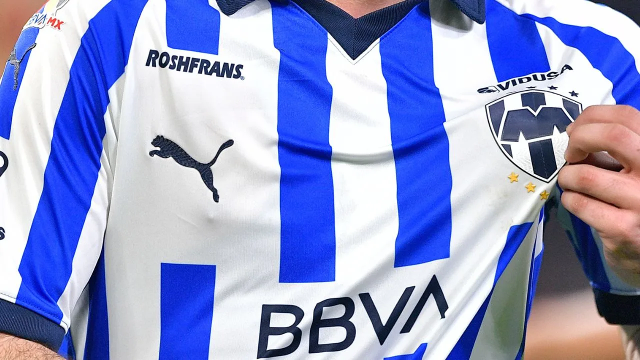 Jersey del jugador de Monterrey que ahora estará con los Pumas. 