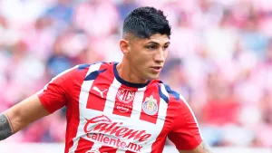 Alan Pulido complica a Chivas con una decisión clave a poco del inicio del Clausura 2026