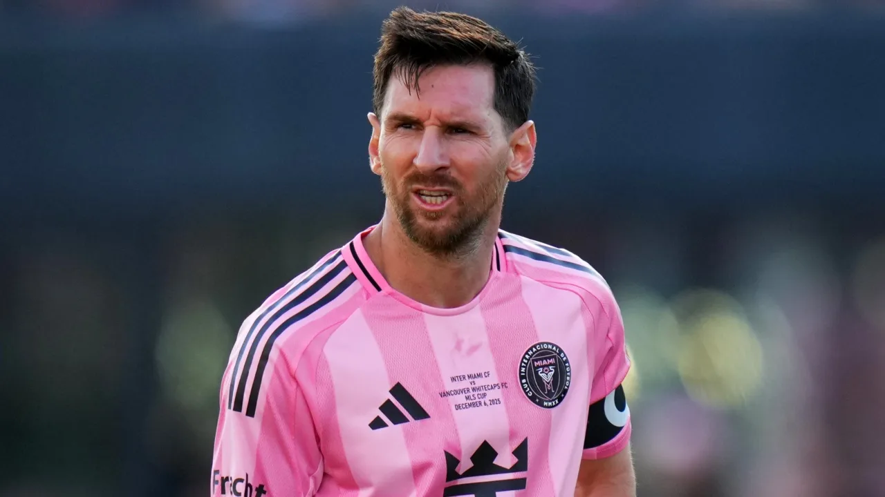 Un entrevistador le hizo un caño a Lionel Messi