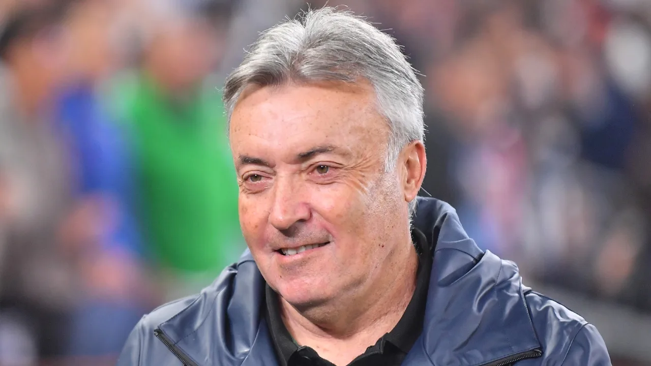 Duro reclamo de Domènec Torrent a Rayados de Monterrey