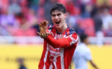 Armando González, Chivas
