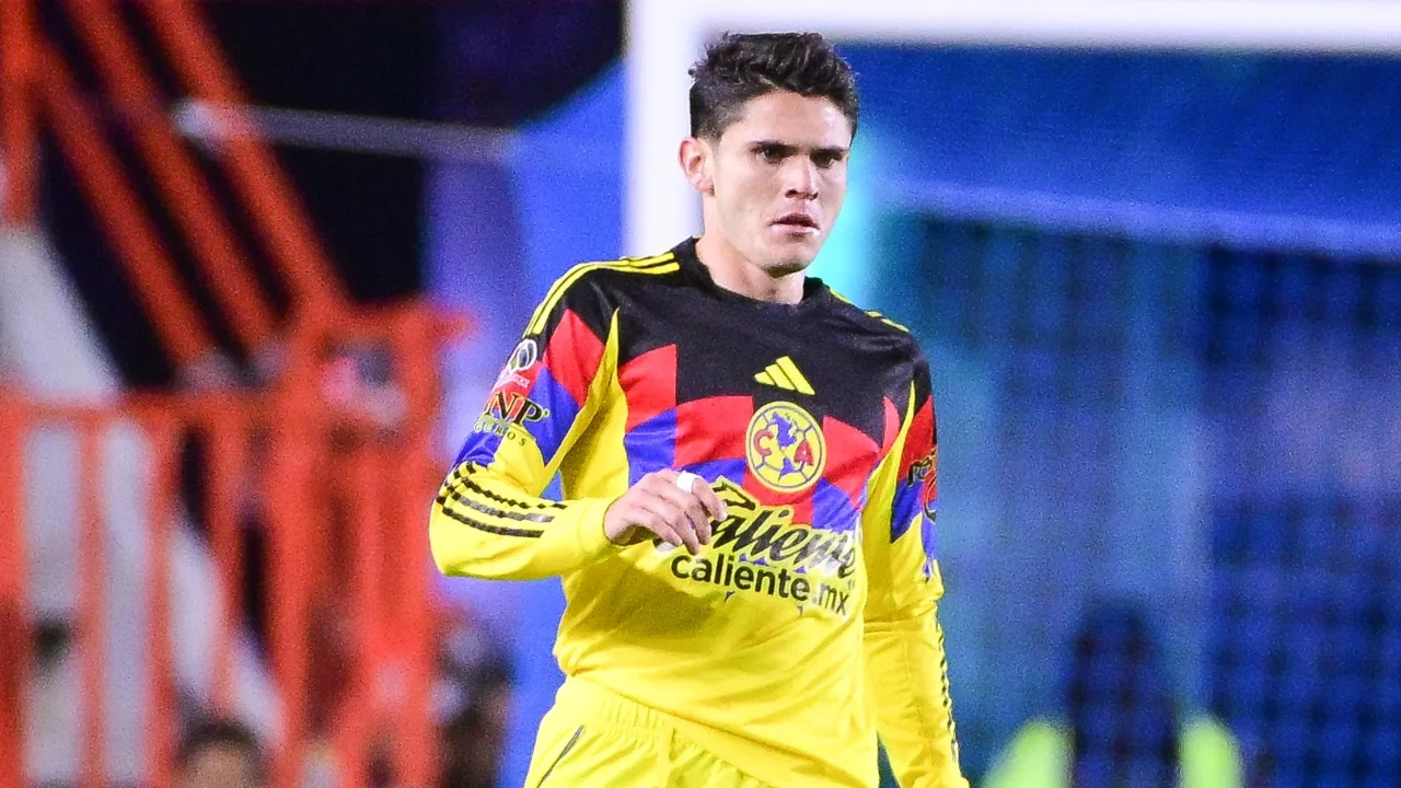 Israel Reyes, América