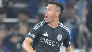 Chucky Lozano inicia negociaciones con poderoso club de Liga MX para volver a Europa en 2026