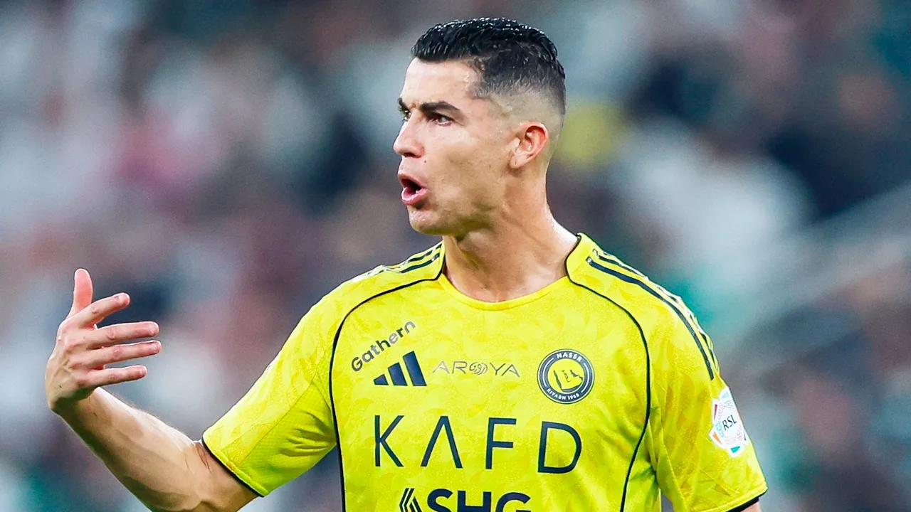 Cristiano Ronaldo enfurece con directivo rival.