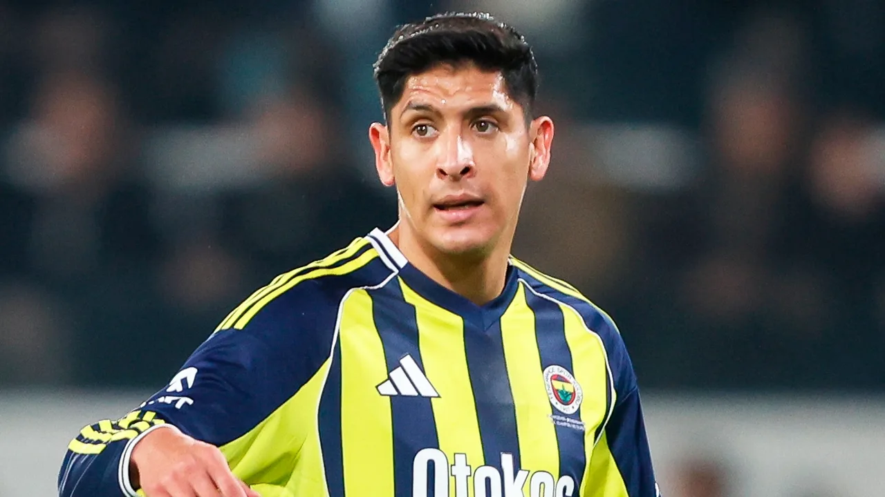Edson Álvarez es baja hoy en Fenerbahce.