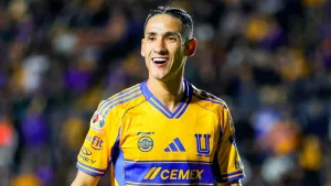 Uriel Antuna, figura de Tigres, y su esposa sufren inesperado ‘robo’ en su casa y registra todo en video