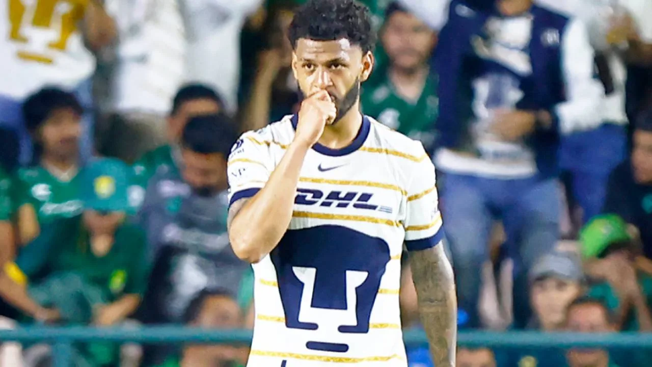 Pumas respalda a José Caicedo en Clausura 2026 ante errores