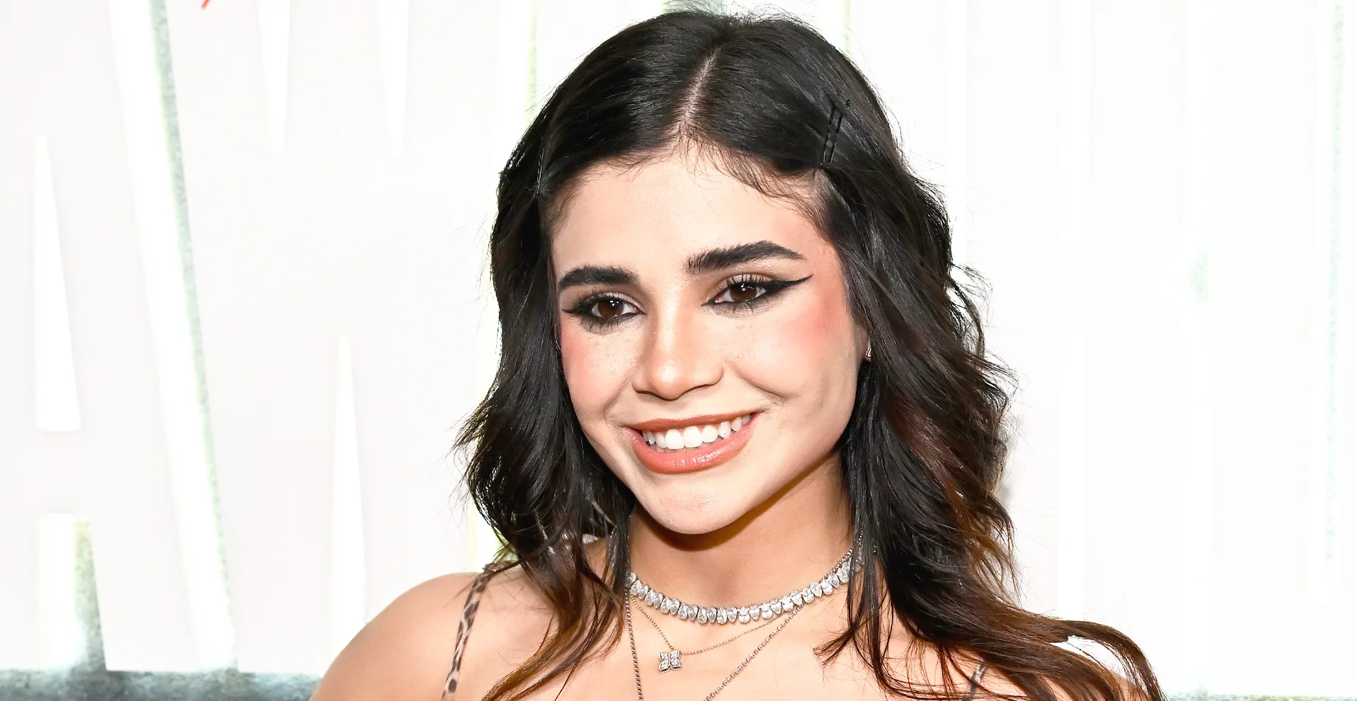 Siendo de una de las grandes figuras del entretenimiento de Latinoamérica, acá te contamos la historia de Alana Flores.