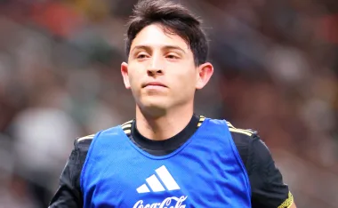 En una baja de última hora, Javier Aguirre le da descanso a Gil Mora y elige a su reemplazo desde Coapa: Alexis Gutiérrez.