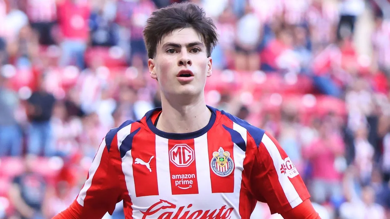 Hormiga González se da gustito tras inicio goleador con Chivas y demuestra que tiene los pies sobre la tierra.