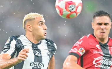 En un mercado de invierno con muchos movimientos, los regios buscan delantero y Atlas se movió primero. ¿Qué dijeron los rojinegros?