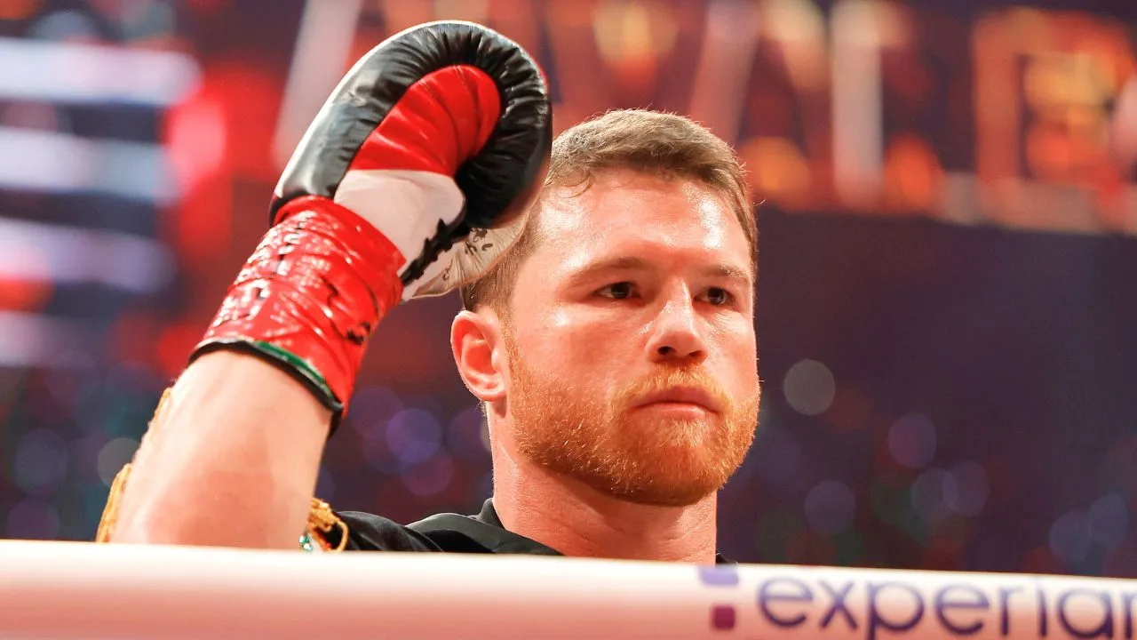 Canelo Álvarez toma por sorpresa a la FIB y le responde si peleará contra Osleys Iglesias Canelo Álvarez toma por sorpresa a la FIB y le responde si peleará contra Osleys Iglesias.