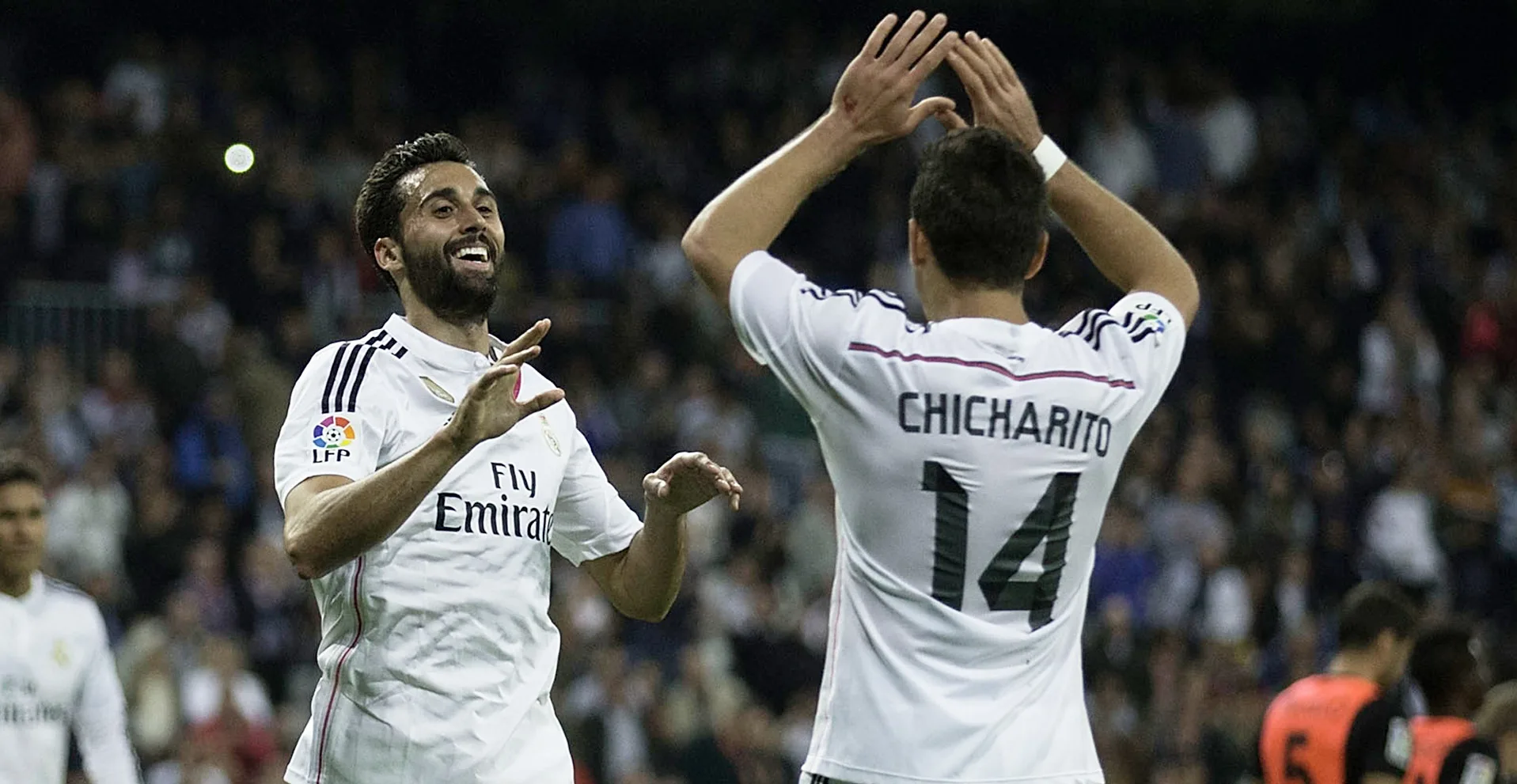 Alguna vez el español y el mexicano compartieron equipo en Real Madrid pero algo se rompió. ¿Que pasó con Chicharito Hernández y Arbeloa?