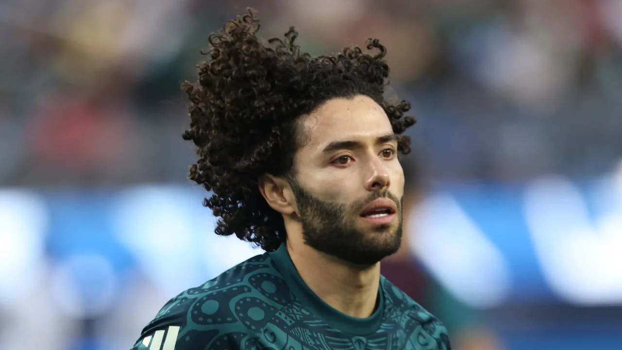 El Chino Huerta estuvo en México hace poco y desató rumores de su regreso a México. 