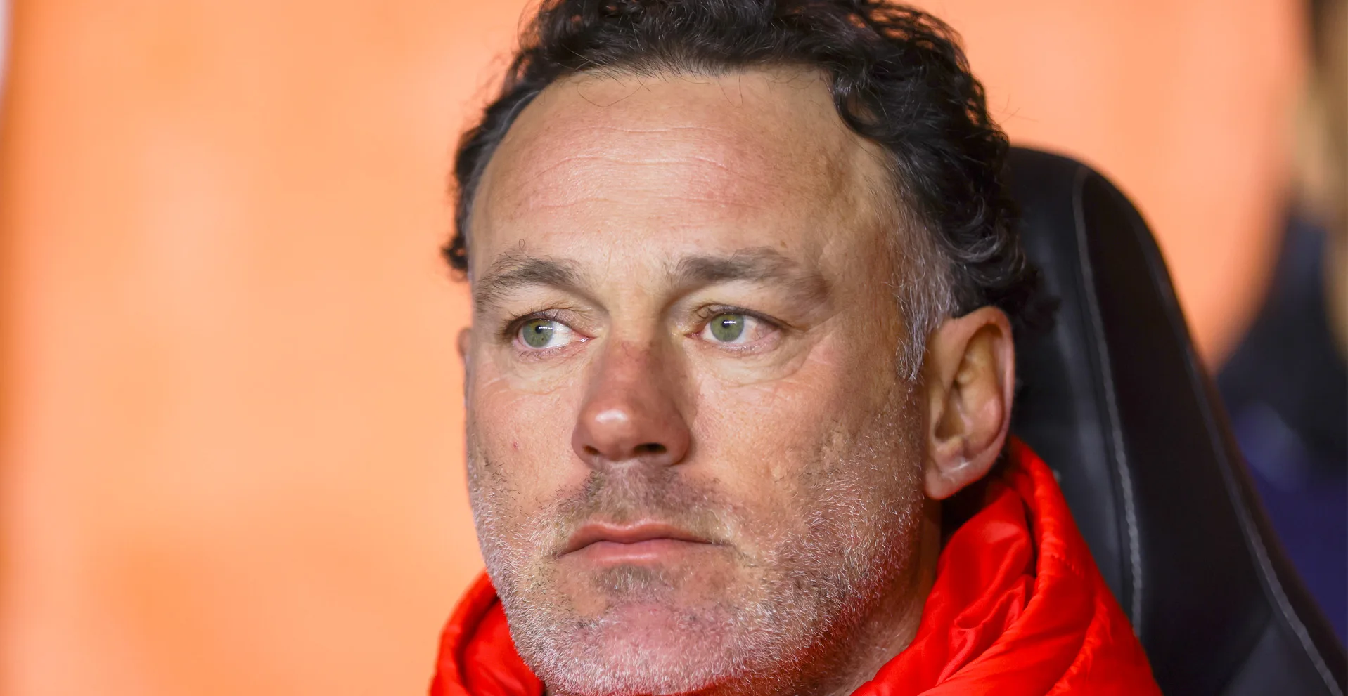 En las últimas horas se reveló que Chivas sumó otra baja para el Clausura 2026. Milito profundiza la limpia de la plantilla.