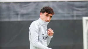 Chivas a nada de cerrar el fichaje de Cruz Medina con un audaz movimiento que nadie vio venir