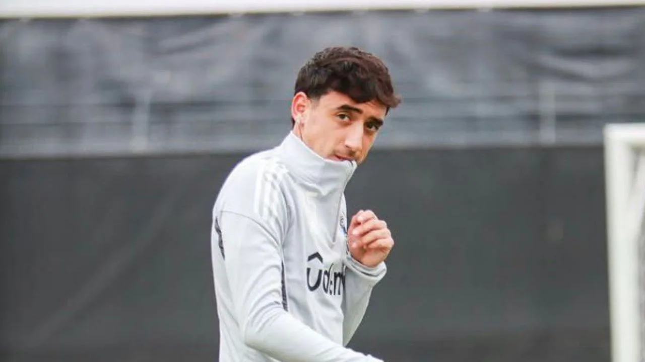 Cruz Medina está a nada de llegar a Chivas. 