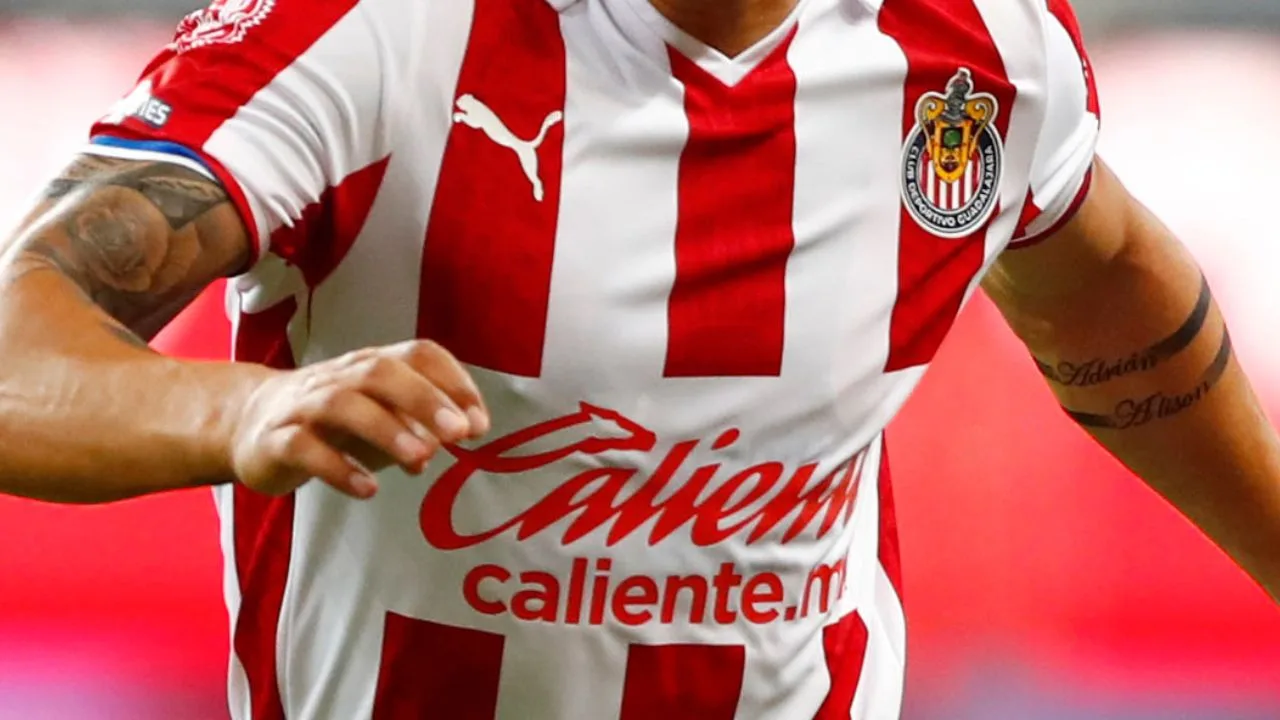 Jersey de Chivas, de la Liga MX. 