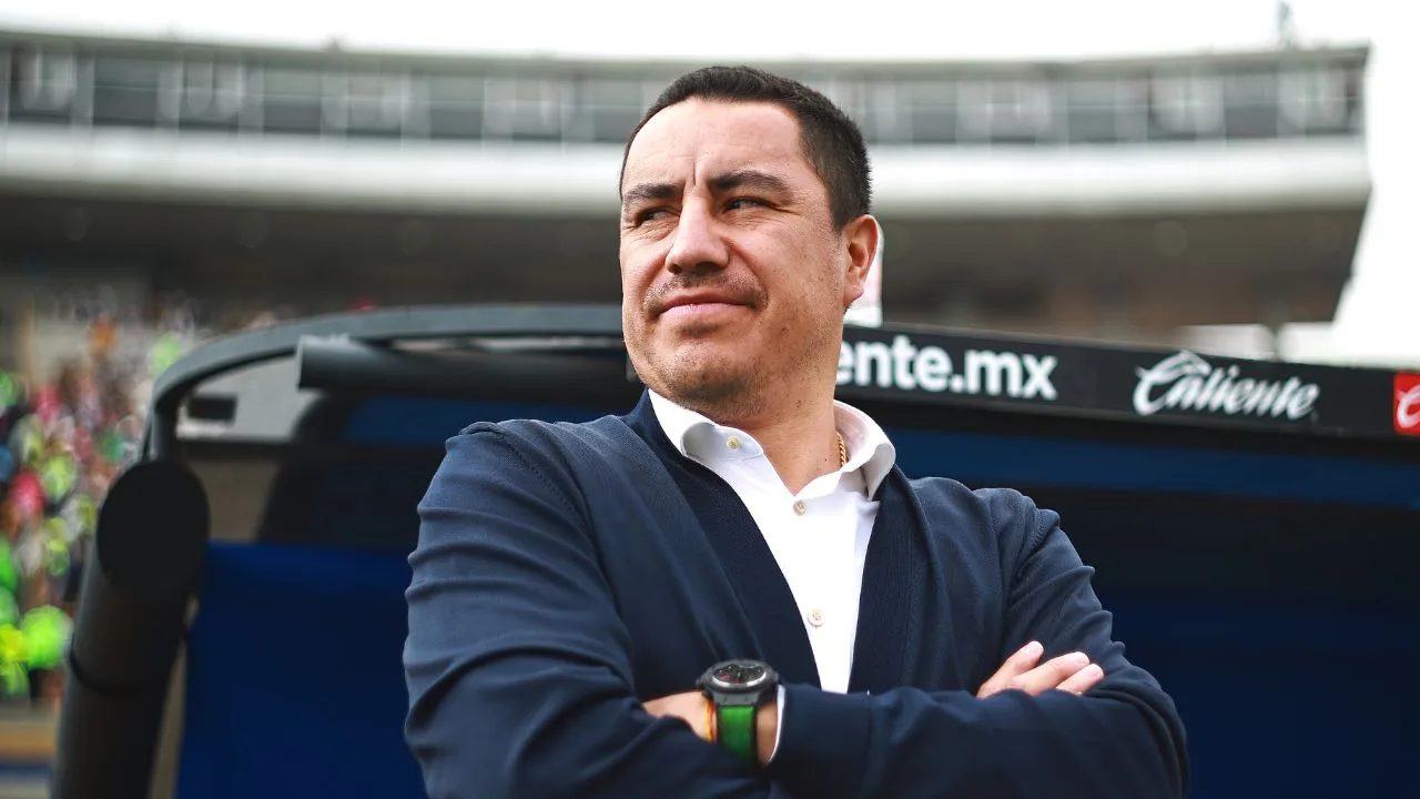 Efraín Juárez, actual director técnico de los Pumas. 