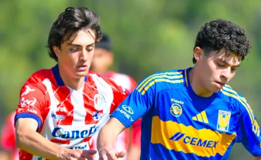 En las últimas horas se confirmó el traspaso de Emiliano Muñoz desde la cantera del San Luis al fútbol europeo.