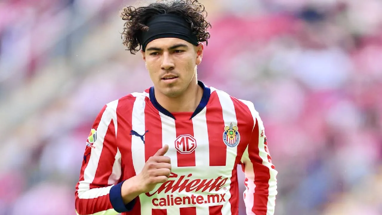 Erick Gutiérrez, aún jugador de Chivas.