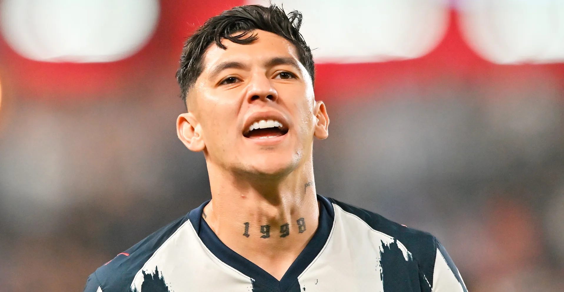 En el final del juego entre Rayados y Toluca, el lateral Arteaga se fue reemplazo y no le gustó nada. Así reaccionó con su DT.