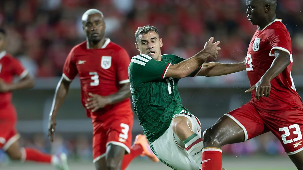 Germán Berterame en el partido amistoso entre México y Canadá.