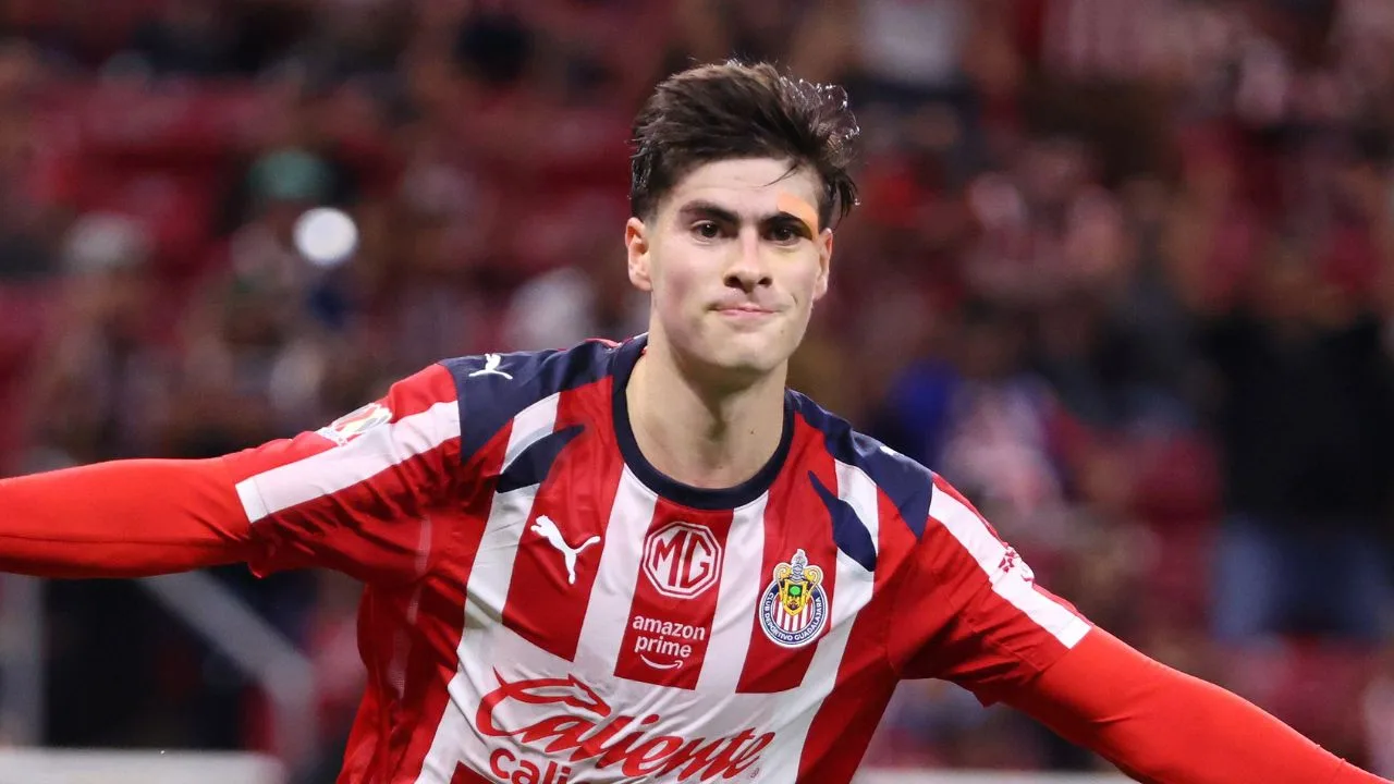 Armando González Alba, delantero de 22 años de Chivas. 
