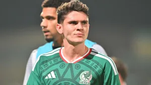 México vs Bolivia: Israel Reyes enciende las alarmas del América al salir de la cancha por lesión