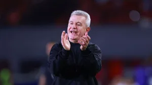 Javier Aguirre da cachetada con guante blanco a Estados Unidos y les vuelve a abrir la herida