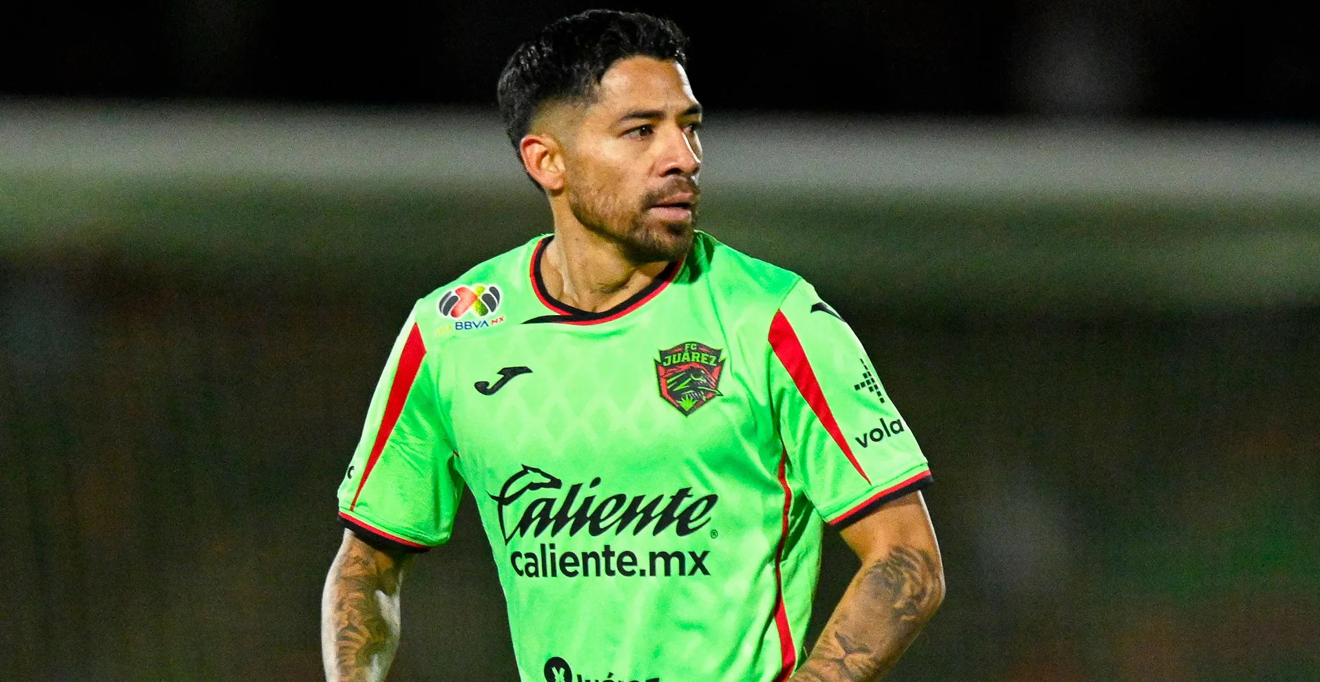 Después de una escandalosa salida de los Tigres, el experimentado Javier Aquino ya se estrenó con su nuevo equipo.