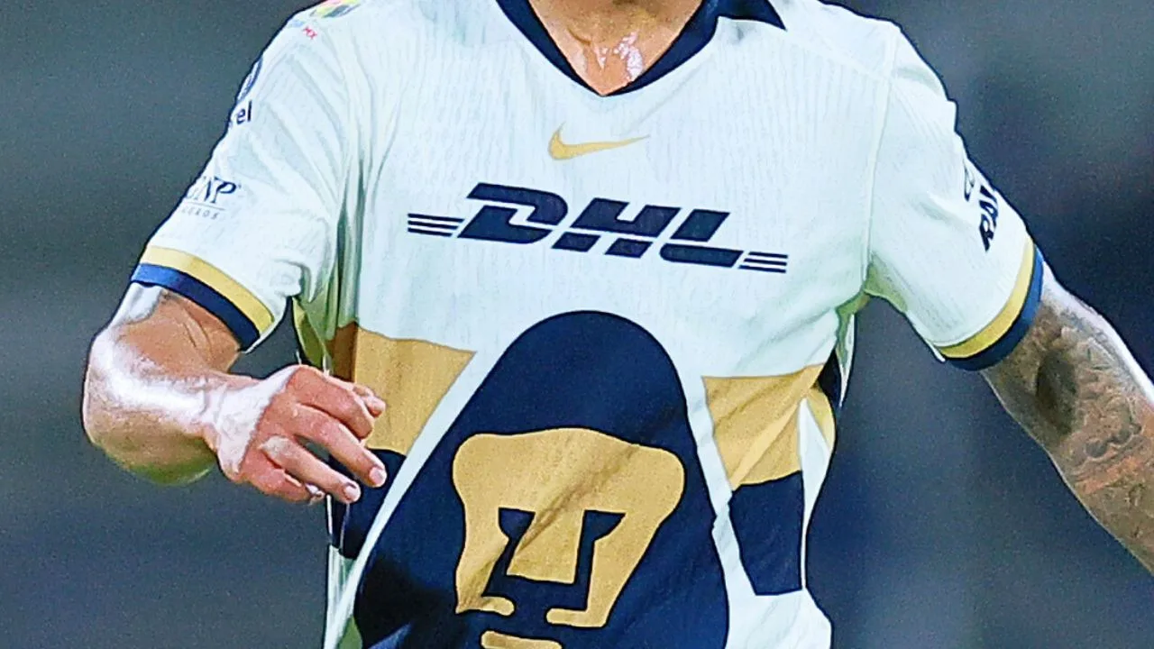 Efraín Juárez lo relegó en Pumas, pero ahora un gigante sudamericano estaría cerca de ficharlo.