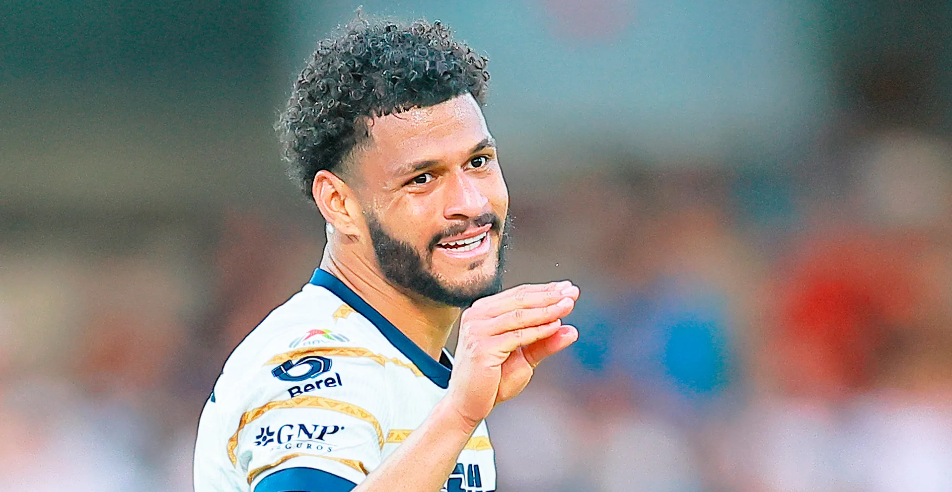 En medio de un clima tenso con la afición de Pumas, el colombiano José Caicedo compartió inesperado mensaje.